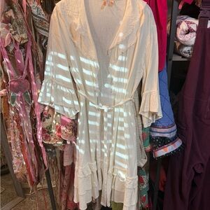 Chic Cream Women's Ruffle Jacket